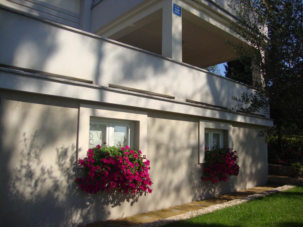 Apartments Atrium Malinska Luaran gambar